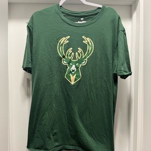 giannis antetokounmpo - Milwaukee Bucks T shirt - XL